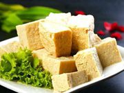 旋转小火锅宜吃冻豆腐 旋转小火锅宜吃冻豆腐